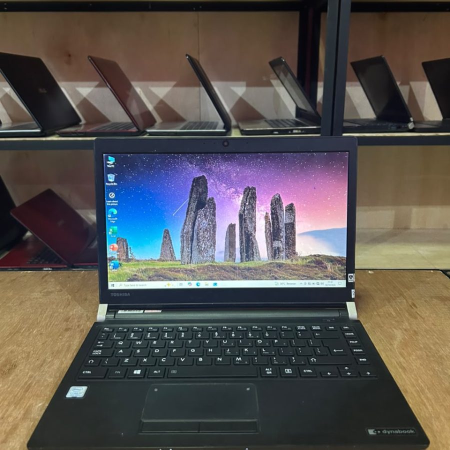 TOSHIBA DYNABOOK R73/J